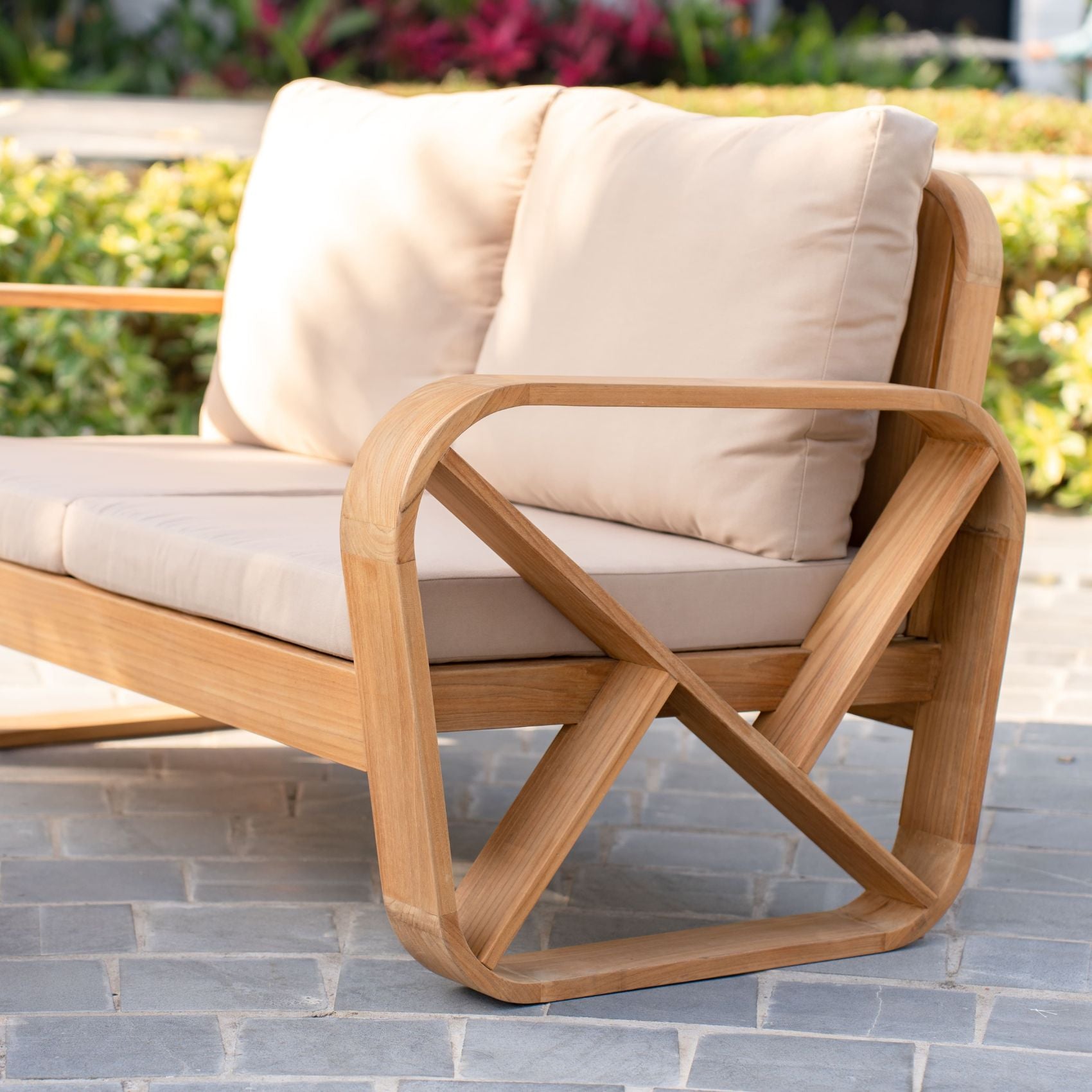 Bålamöllan – 2-seater teak lounge sofa with cushions
