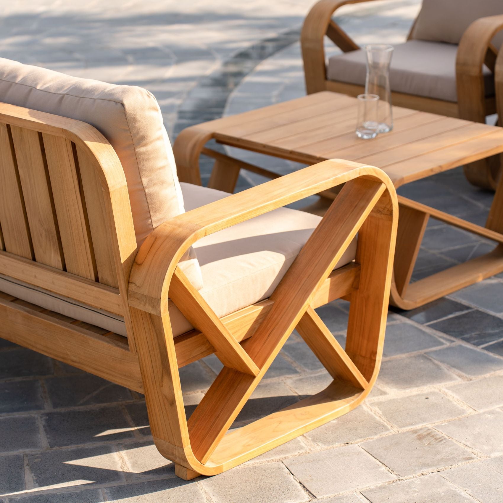 Bålamöllan – 2-seater teak lounge sofa with cushions