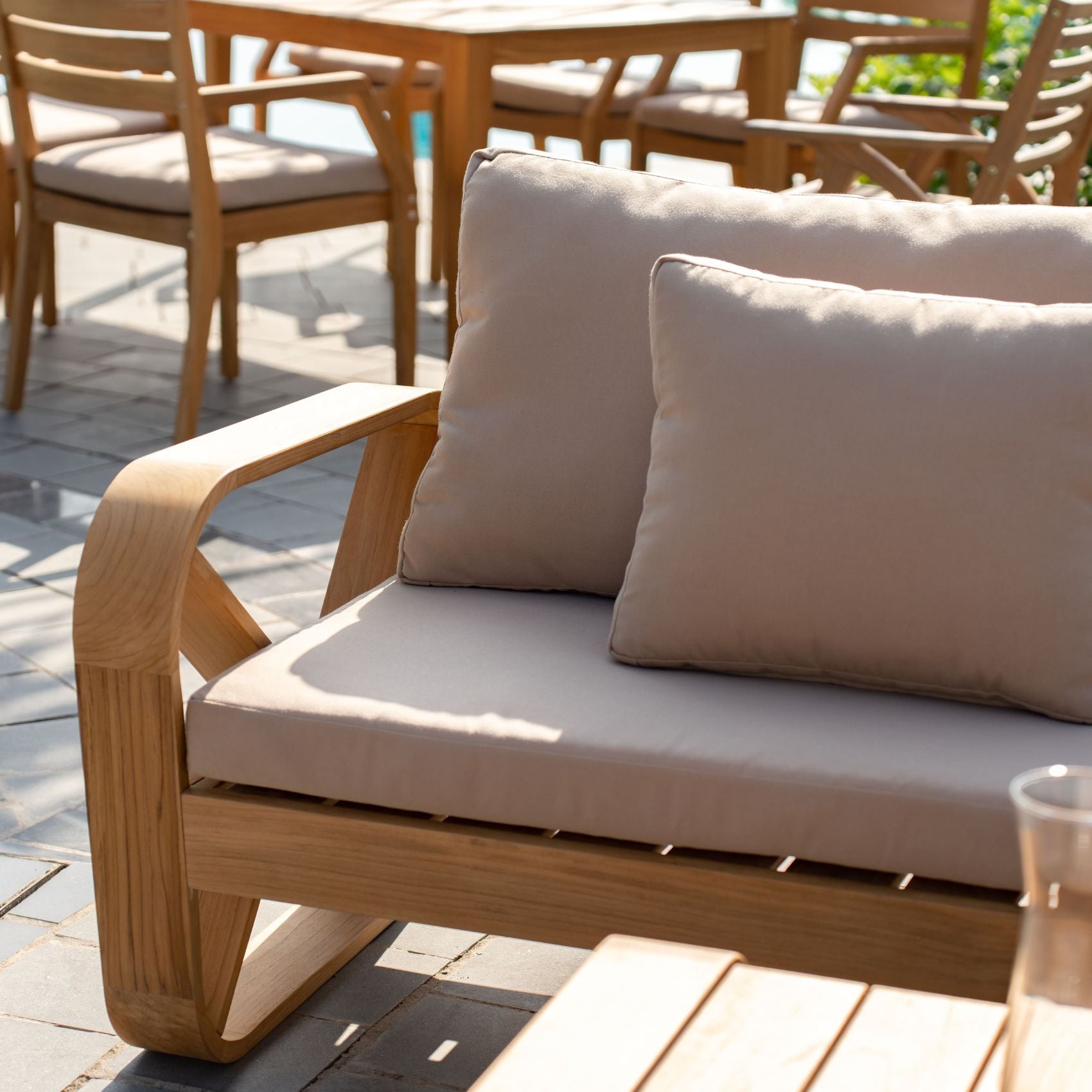 Bålamöllan – 2-seater teak lounge sofa with cushions